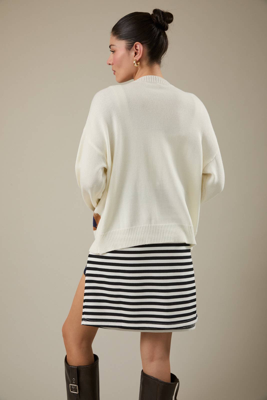 "HORSE" GRAPHIC LONG SLEEVE ROUND NECK CARDIGAN