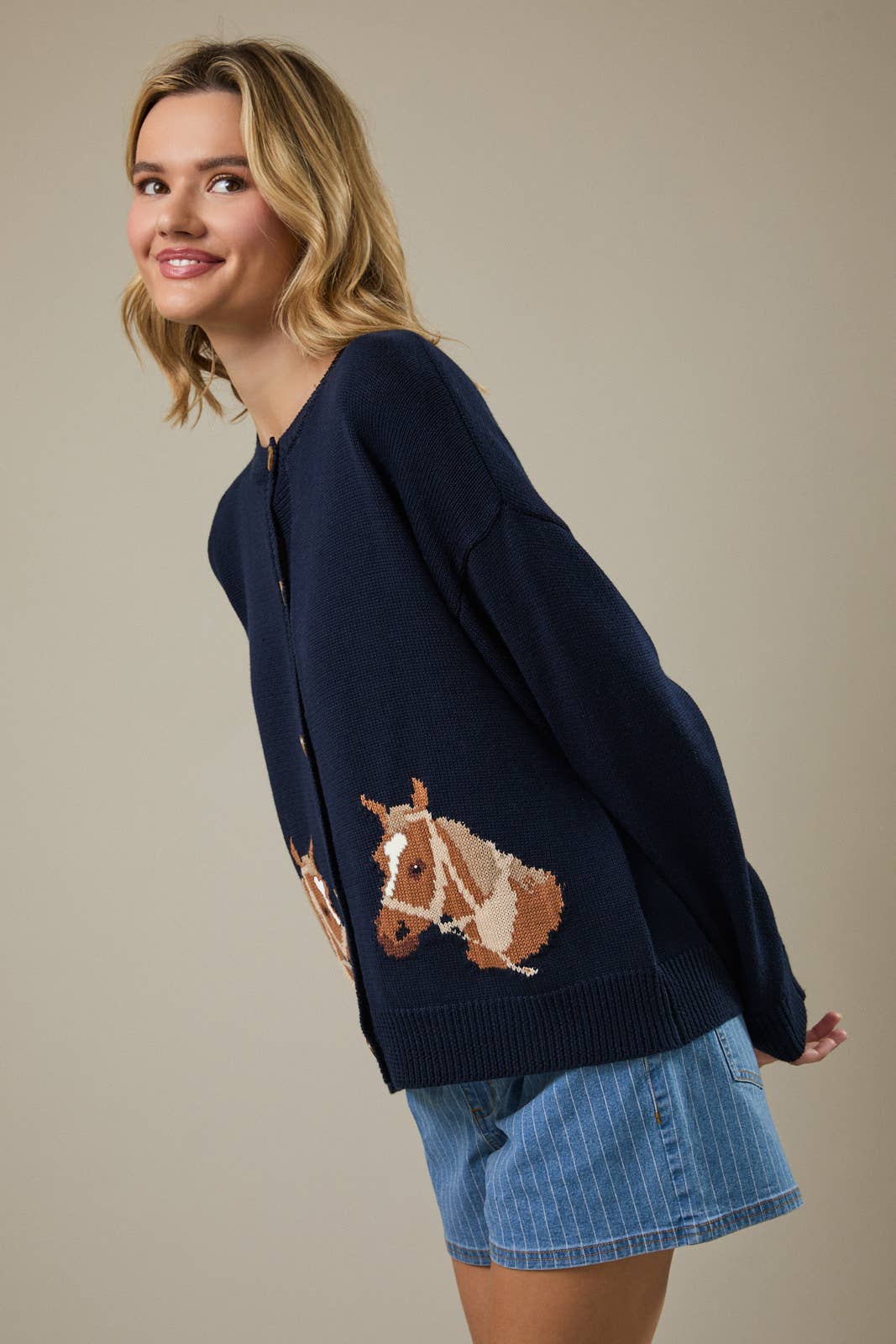 "HORSE" GRAPHIC LONG SLEEVE ROUND NECK CARDIGAN